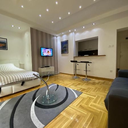 Apartamento Cika Ljuba Belgrado Exterior foto