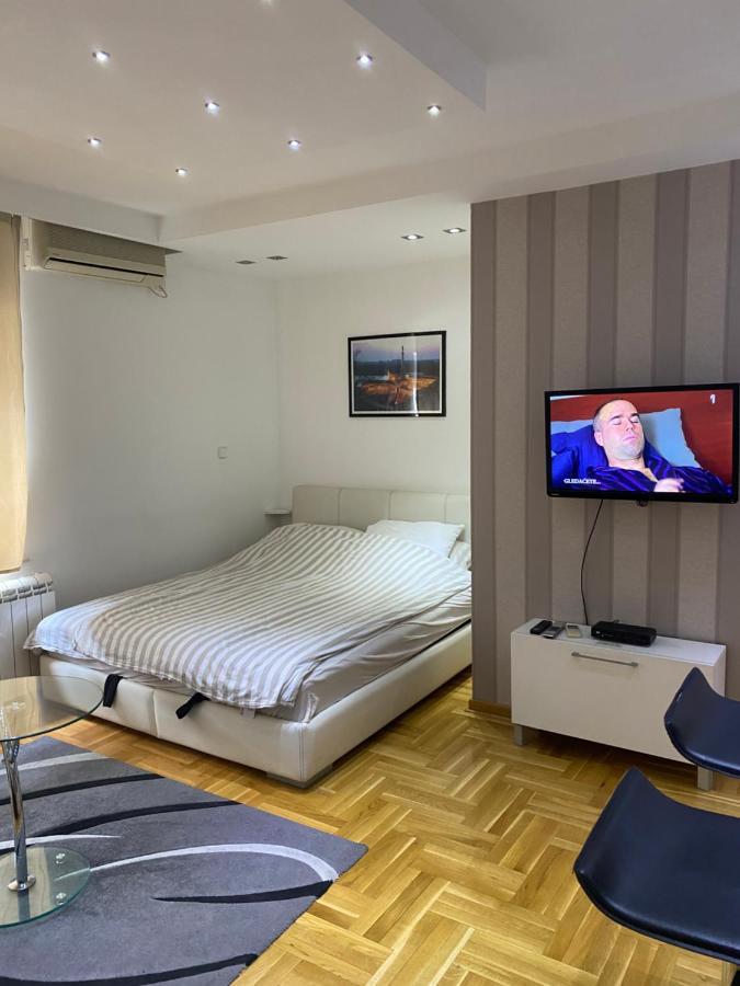 Apartamento Cika Ljuba Belgrado Exterior foto