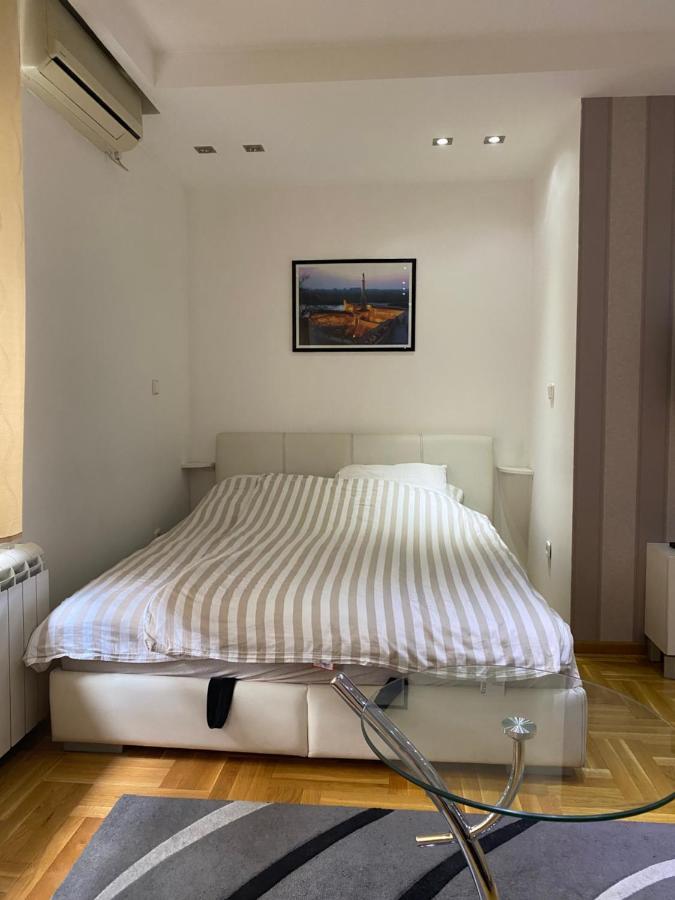 Apartamento Cika Ljuba Belgrado Exterior foto